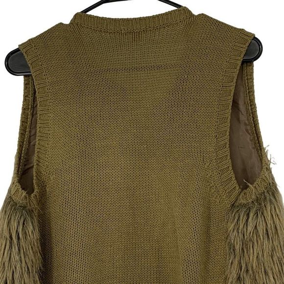 Womens Xhilaration Size S Faux Fur Vest Target Releasae 2014  Knit Sweater 3132 - Picture 7 of 7